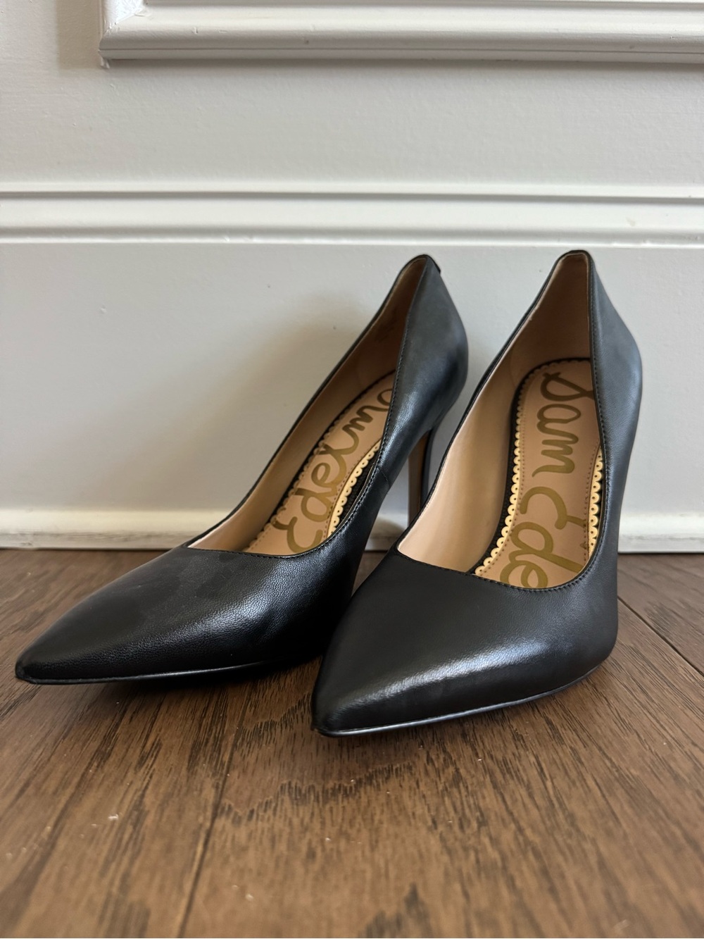 Sam Edelman Hazel Black Pointed-Toe Leather Pumps - Size 9